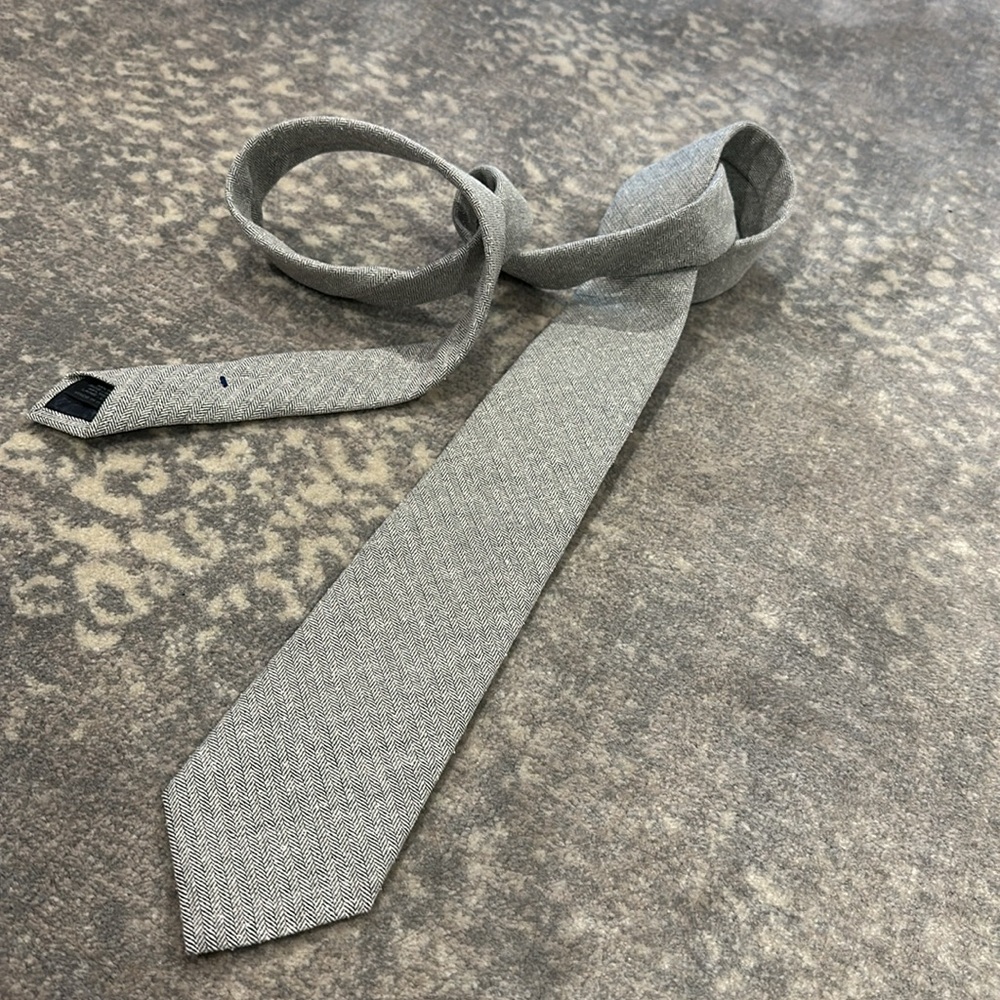 PETER MILLER  SILK AND WOOL HERRINGBONE TIE